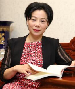 歐陽(yáng)仁美(董事長(zhǎng)）